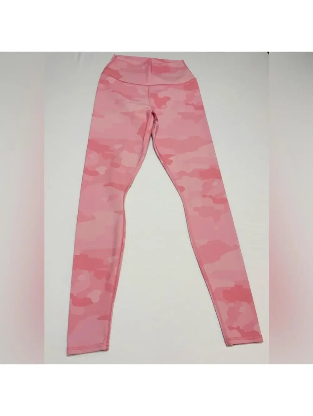 ALO‎ Yoga Pink Camo Leggings